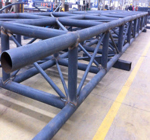 TUV 16/18 Inci ringan Rangka Atap Baja Prefabrikasi Baut Persegi Aluminium